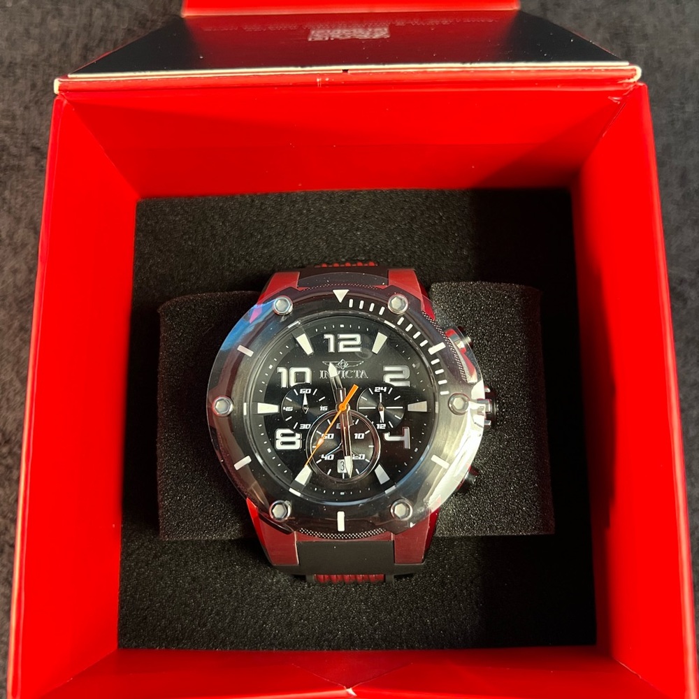 Invicta Speedway Men’s Watch-51.5mm MOD-17202 Black & Silver (NWT)